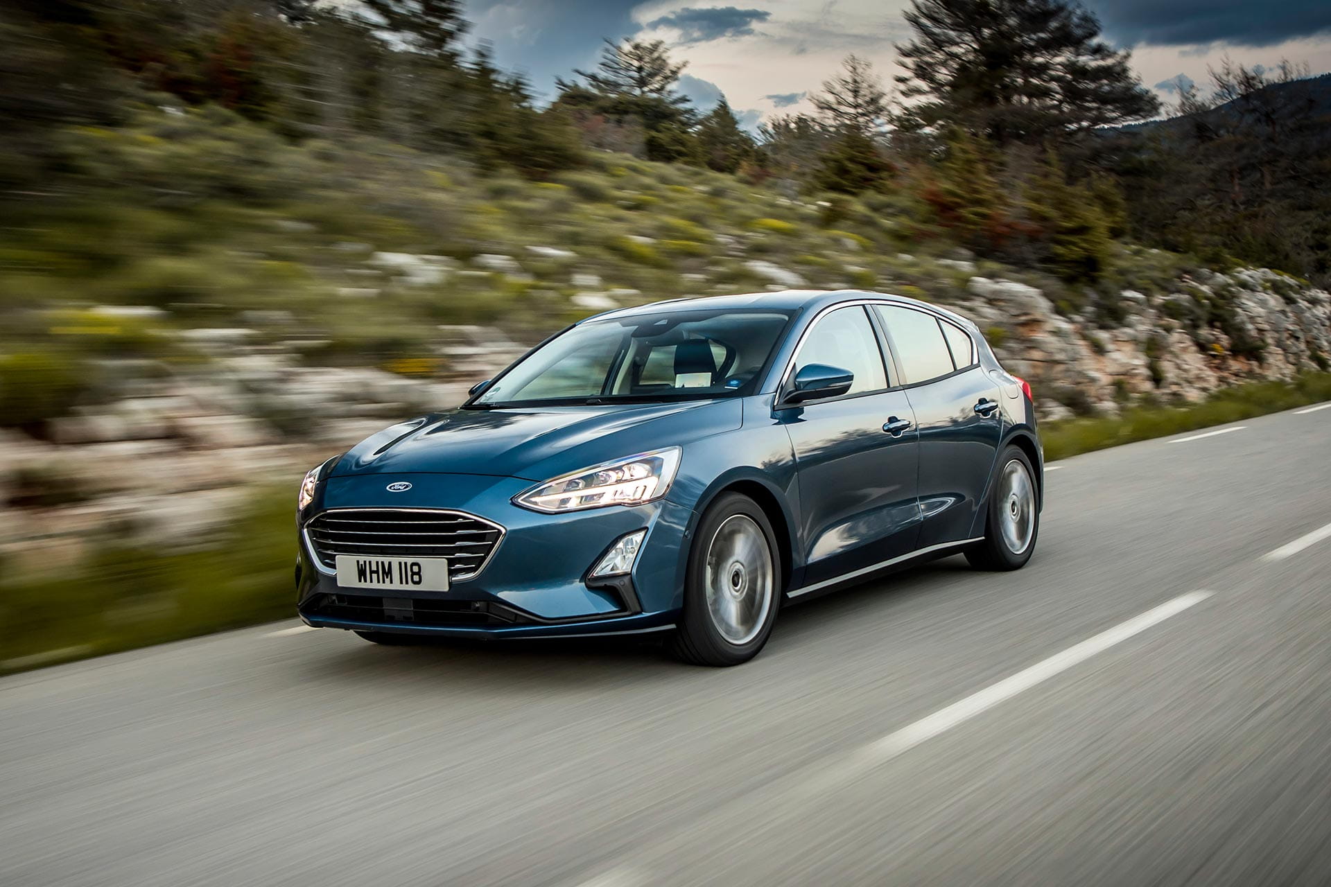 Renting Ford Focus 1.0 Ecoboost MHEV 92kW Trend+ Sin Entrada