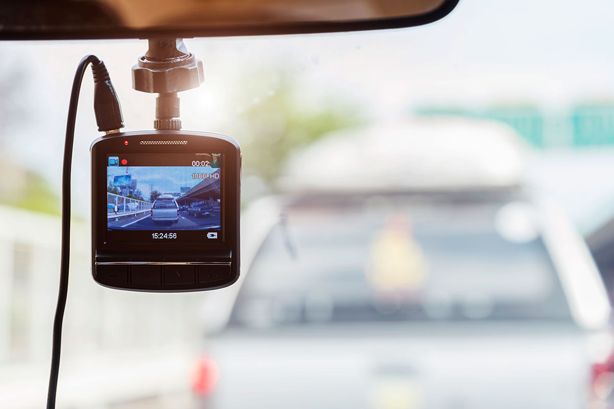 Llevar una dashcam en el coche es legal en España