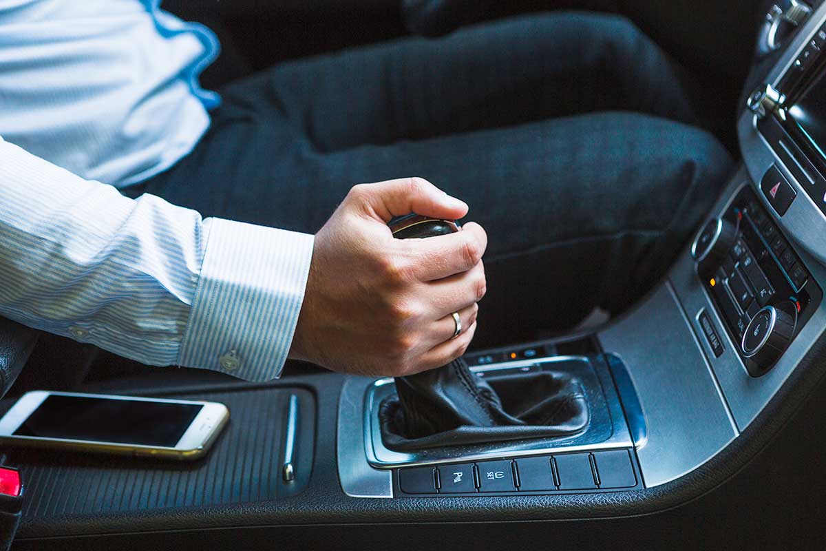 Motivos para optar por un coche de transmisión manual