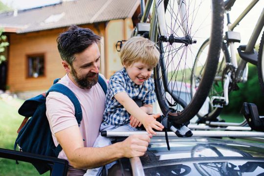 como transportar correctamente tu bicicleta en coche