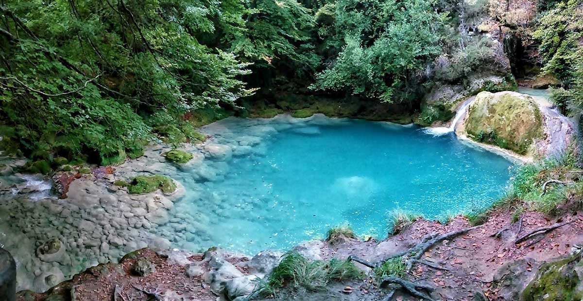 nacimiento rio urederra espana Guía de rutas a los principales nacederos de ríos de España: Urederra