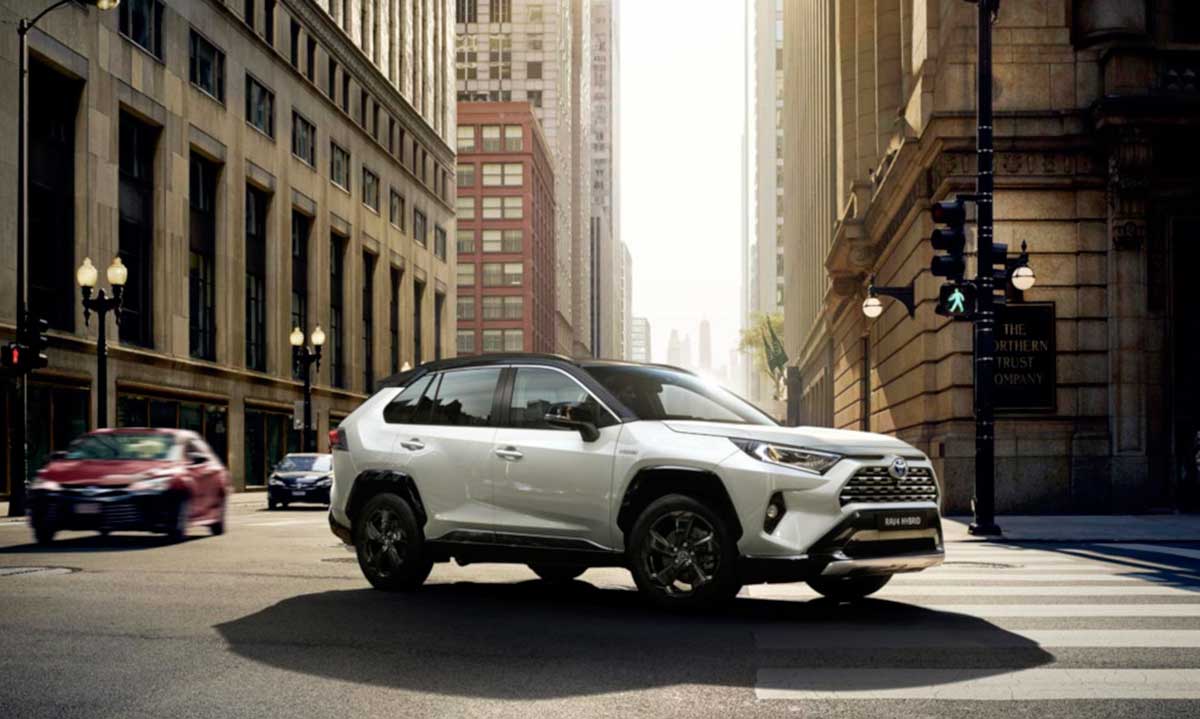 toyota rav 4 hybird mejores coches eco Conoce los 4 mejores coches de renting con la etiqueta ECO, Toyota RAV4 Hybrid