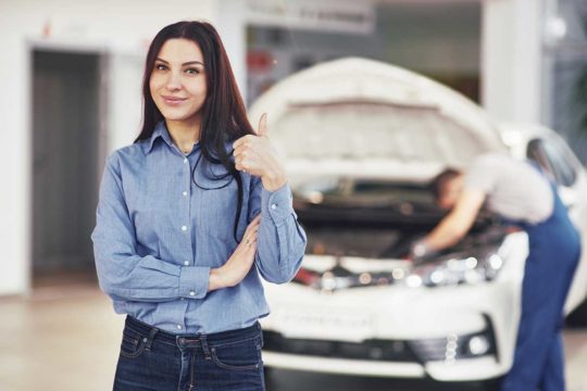 ¿Qué significa que el renting incluye el mantenimiento del coche?