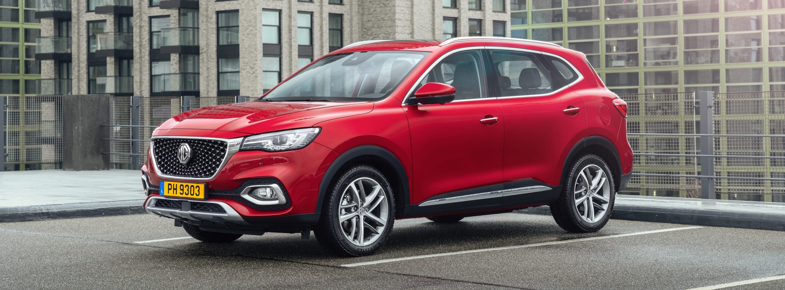 MG Ehs plug-in hybrid Renting Finders