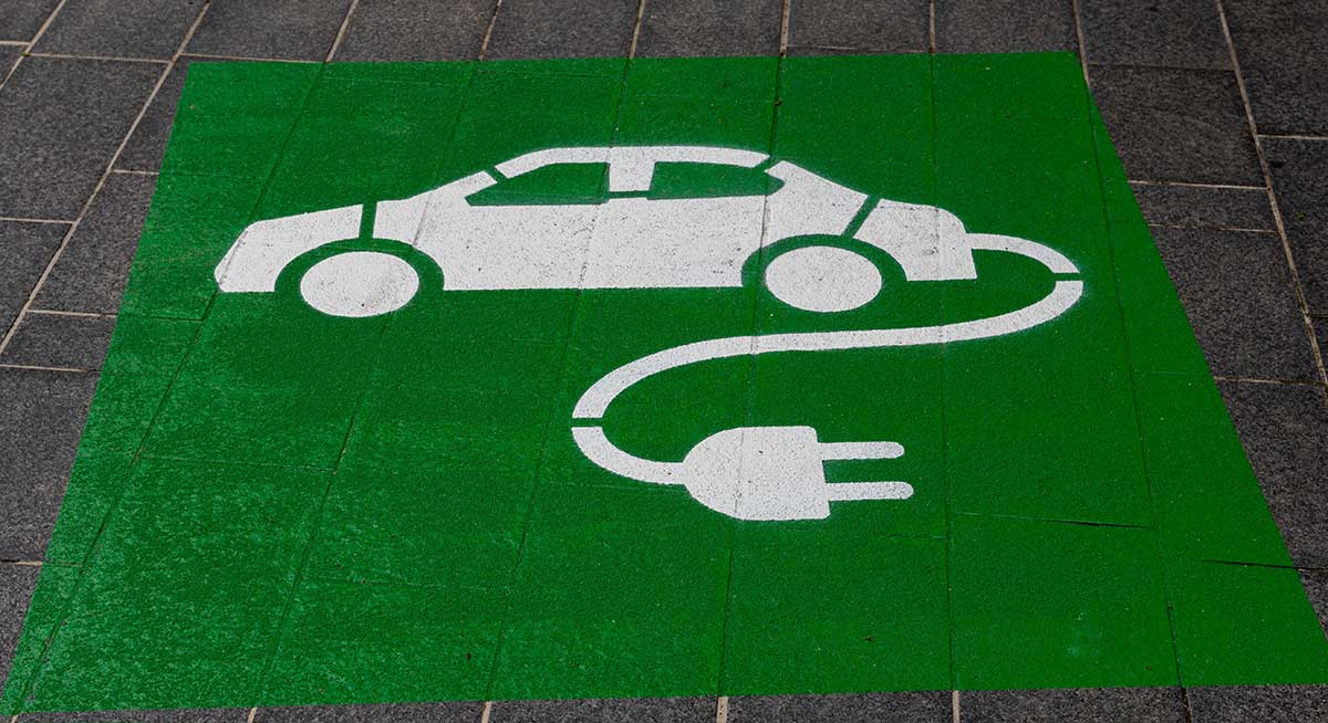 renting reduce emisiones coches 2021 Según la AER, el renting ha contribuido a reducir las emisiones de los coches en España