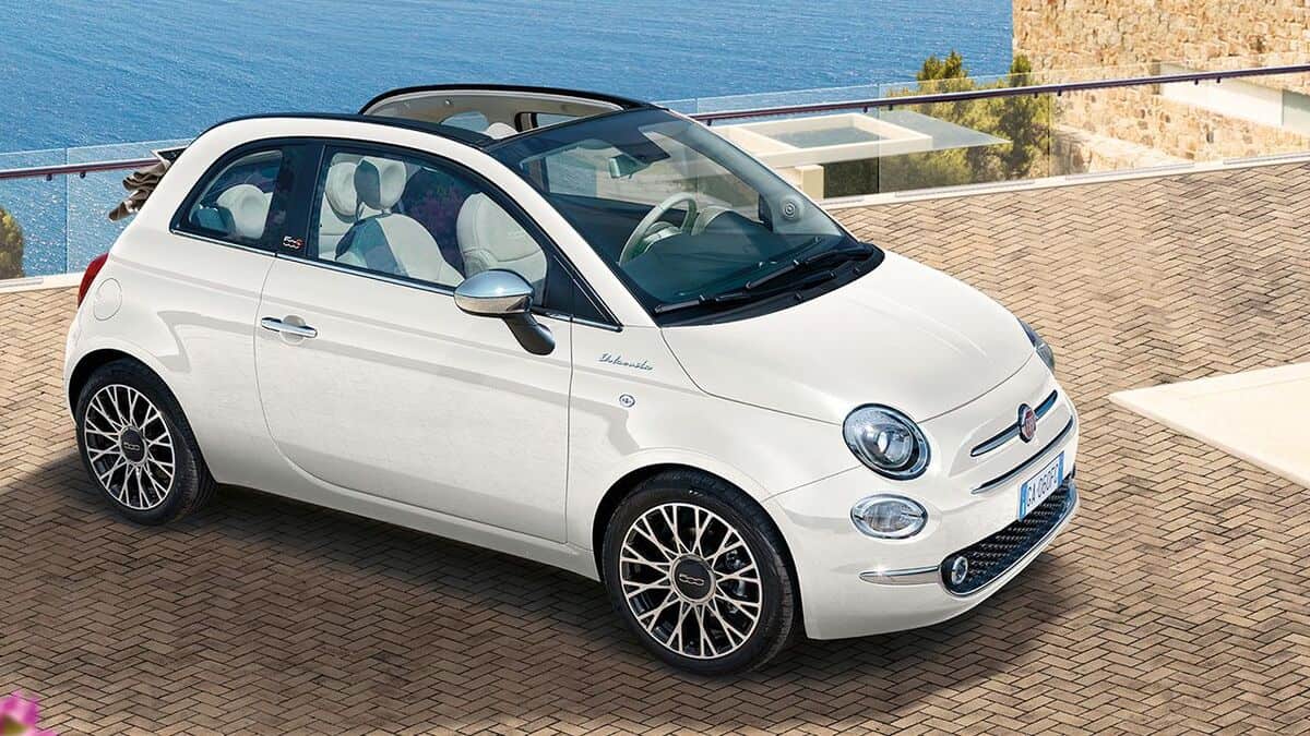 Renting fiat-500-dolcevita
