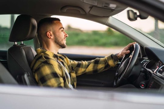 Consejos buena postura al volante
