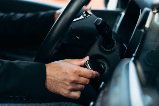 Cómo arrancar el motor del coche cuando hace frío
