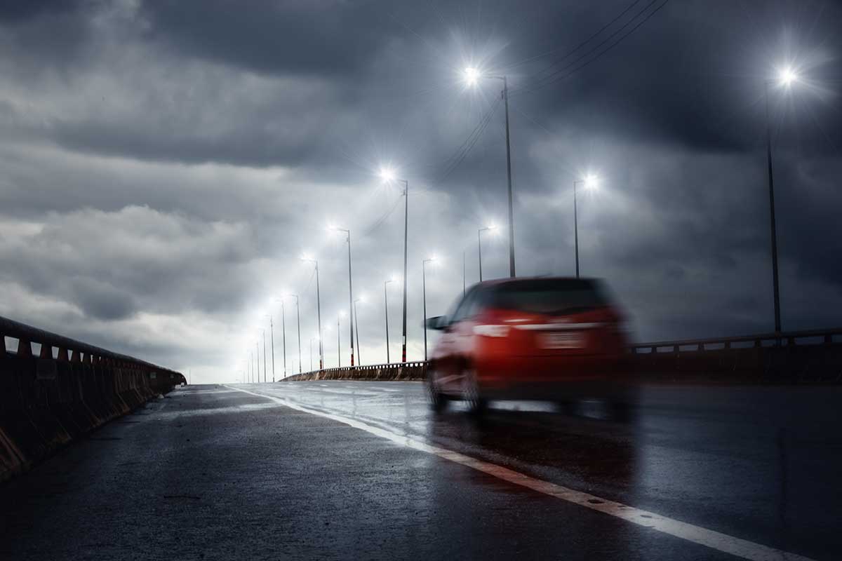 Qué hacer en una tormenta eléctrica si vas en coche