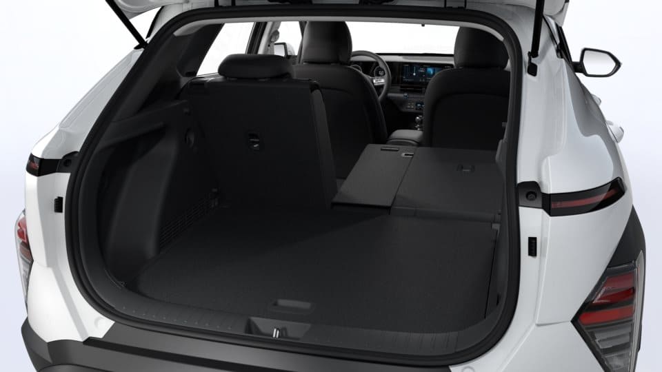 Renting Nuevo Hyundai Kona Maxx Atlas White SUV Renting Finders Maletero