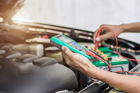 Pistas que te da la batería de tu coche antes de morir