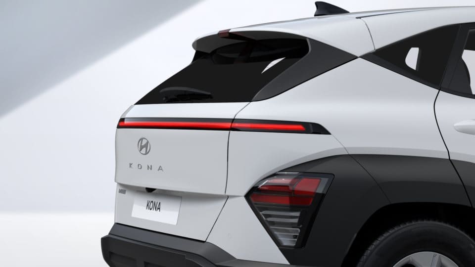 Renting Nuevo Hyundai Kona Maxx Atlas White SUV Renting Finders