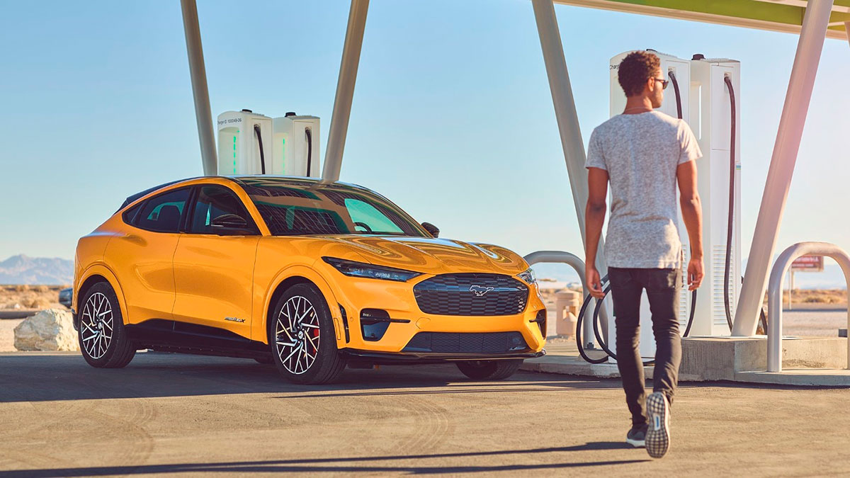 ford patenta tecnologia autonomia infinita coche electrico Ford patenta una tecnología para autonomía eléctrica