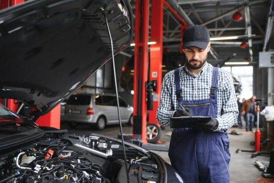 La checklist más completa para un buen mantenimiento del coche