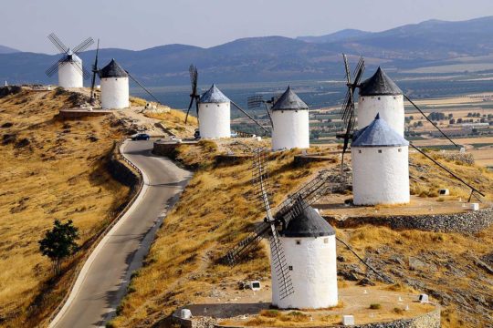 Ruta en coche de Madrid a Sevilla: Molinos Viento Consuegra