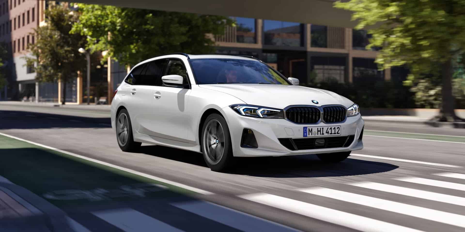 Renting BMW SERIE 3 Touring 330e xDrive Sin Entrada