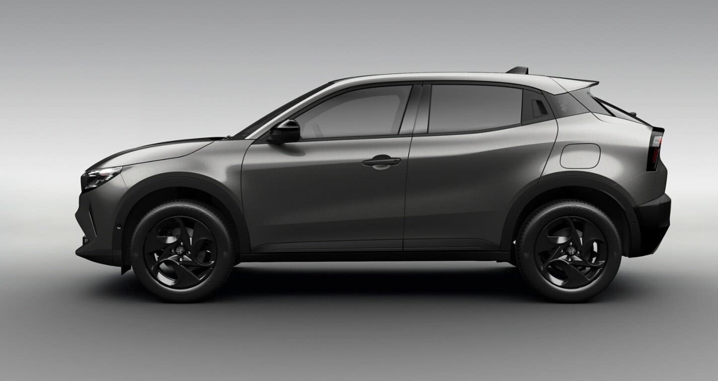 Renting Alfa Romeo Junior Ibrida Argento Arese SUV Automático Híbrido Etiqueta ECO