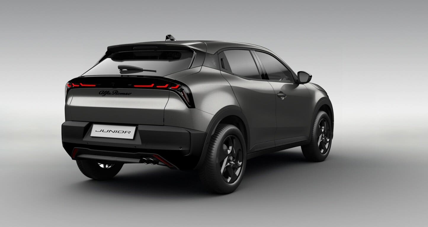 Renting Alfa Romeo Junior Ibrida Argento Arese SUV Automático Híbrido Etiqueta ECO