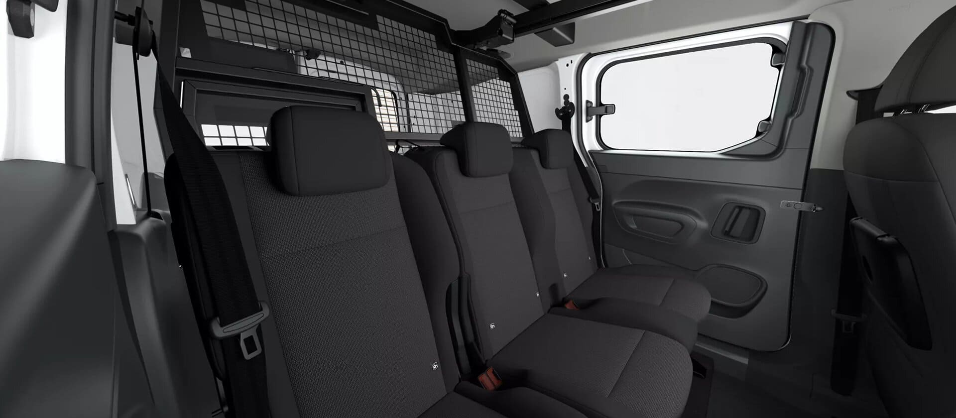 Renting New Toyota Proace City Combi N1 L2 GX Blanco Polar Furgoneta Familiar Manual 5 Plazas Renting Finders Asientos