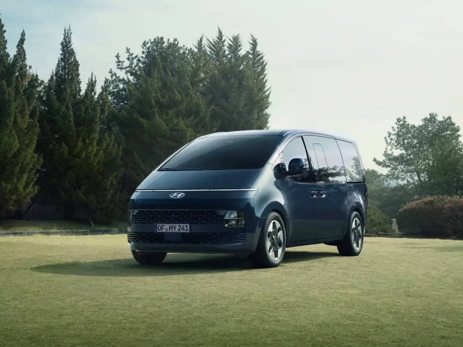 Renting Hyundai Staria Monovolumen Renting Finders