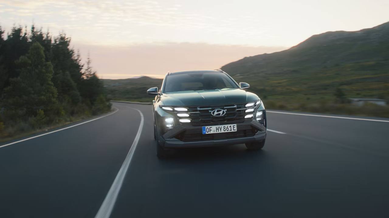 Renting Hyundai Tucson 1.6T HEV Auto. Maxx Sin Entrada Renting Hyundai Tucson 1.6T HEV Auto. Maxx Sin Entrada