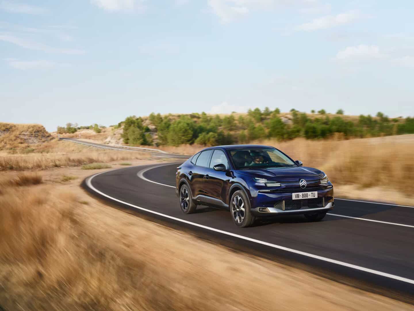 Renting Citroën C4 X Hybrid Plus Sin Entrada