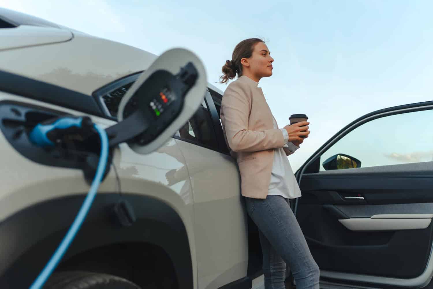 Los mejores coches híbridos de renting para ciudad y carretera