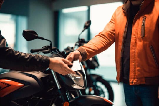 Renting de motos: ventajas para particulares, autónomos y empresas