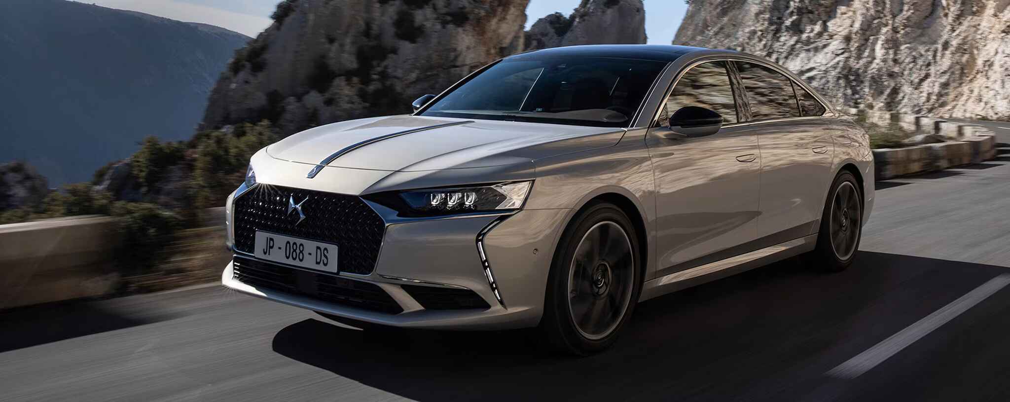 Renting DS 9 Berlina