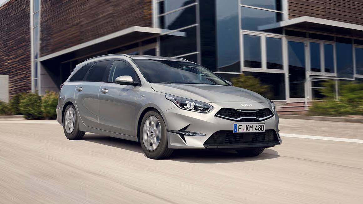 Renting Kia Ceed Tourer Monovolumen Renting Finders