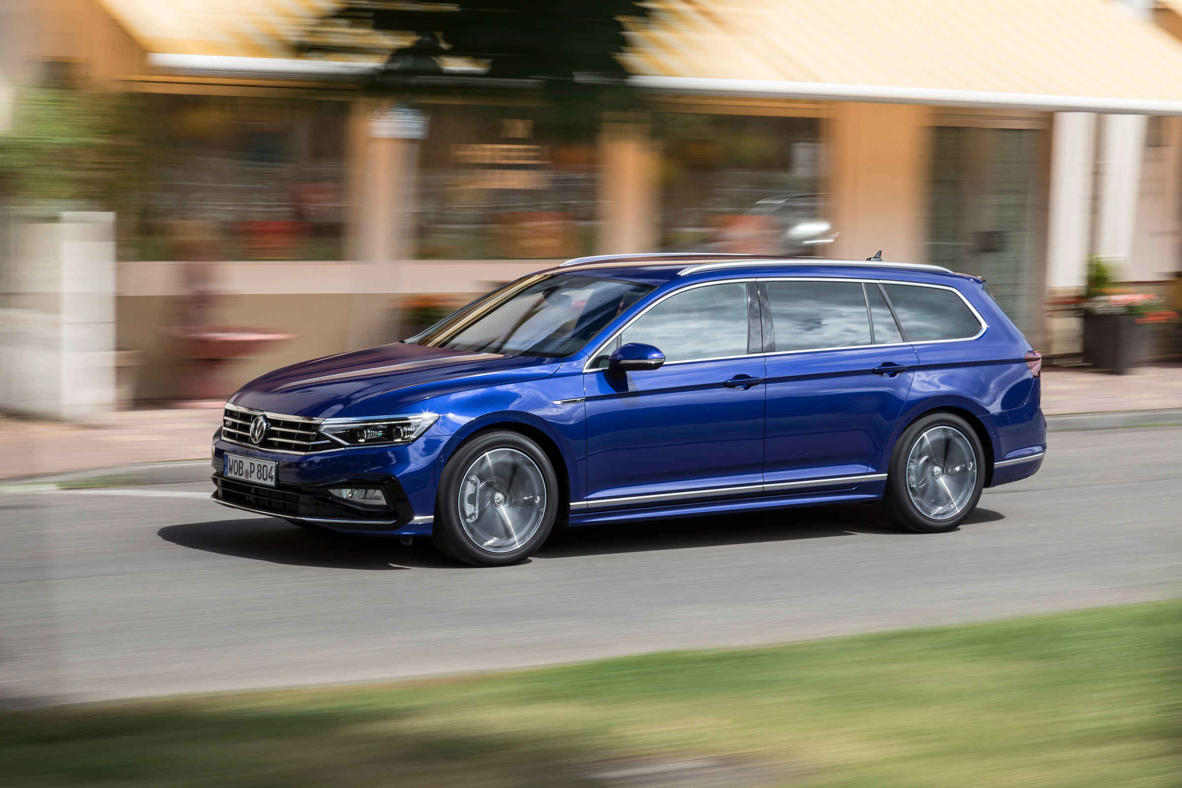 Renting Volkswagen PASSAT Variant Executive 2.0 TDI 90kW (122CV) D Sin Entrada