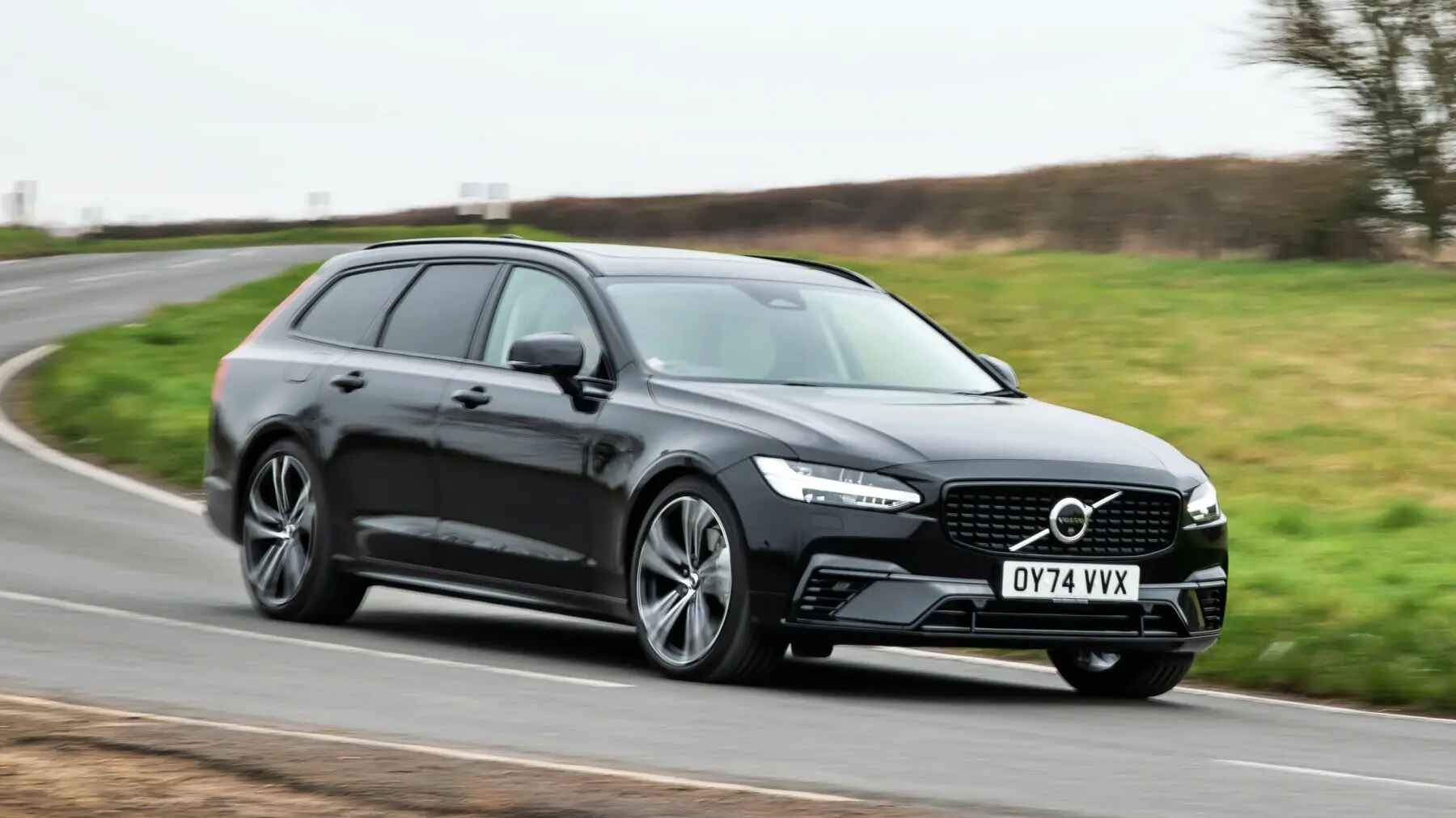 Renting Volvo V90 Monovolumen