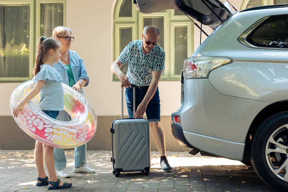 Por qué NO apagar el motor del coche inmediatamente después de un viaje largo - Renting Finders