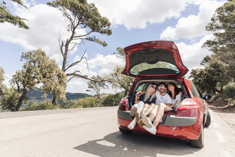 ¿Puedo prestar mi coche de renting a un familiar durante las vacaciones?
