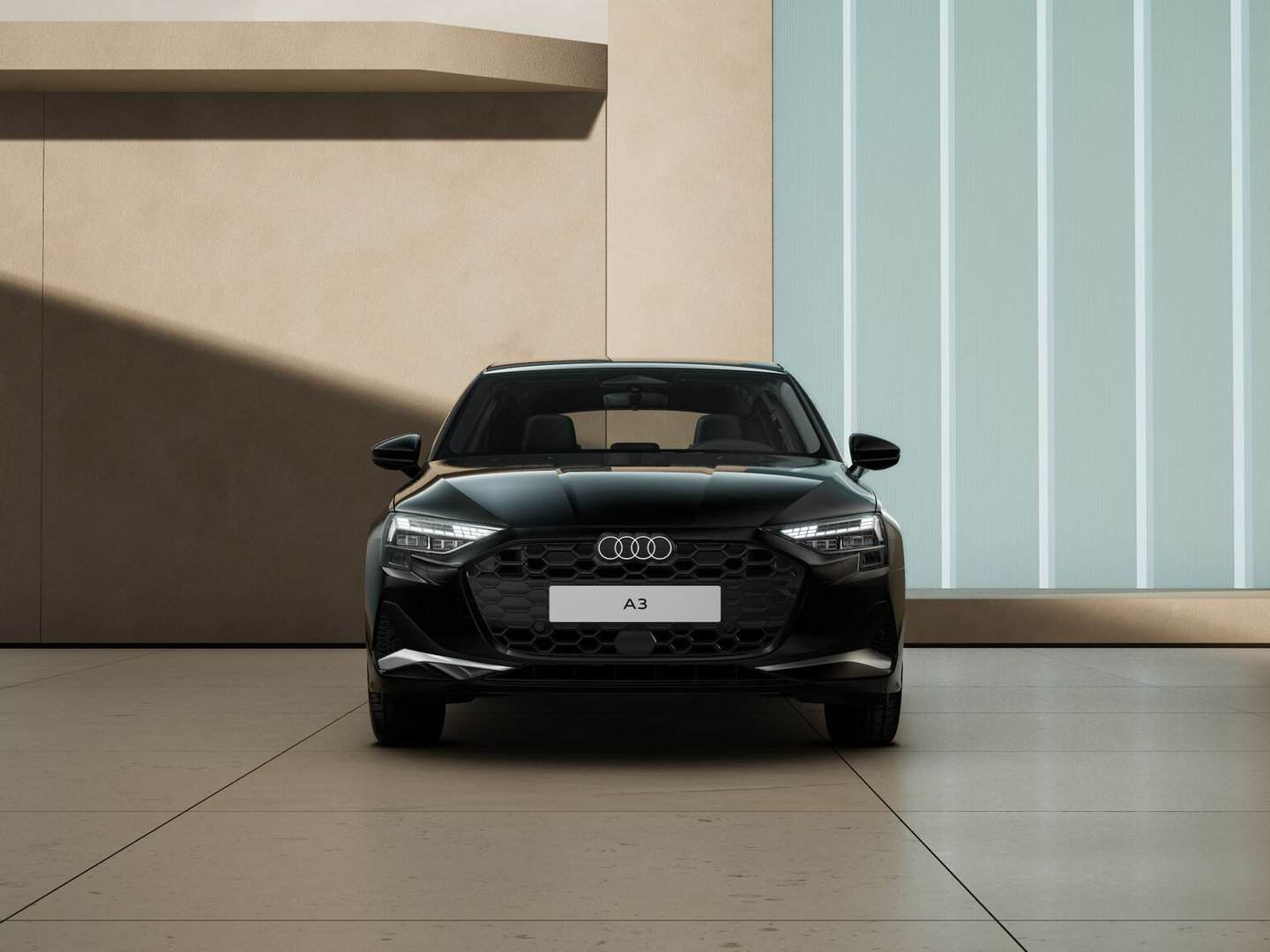 Renting Audi A3 Sportback Advanced Negro Brillante Compacto Manual