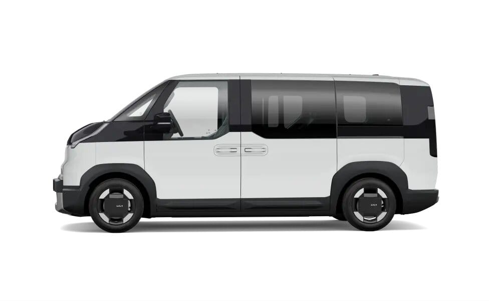 Renting New Kia PV5 Passenger L2 H1 LR Plus Clear White Furgoneta Familiar 5 Plazas Eléctrica Automática Etiqueta 0