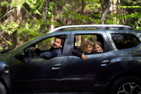 Los mejores coches de renting para familiares y parejas 2025