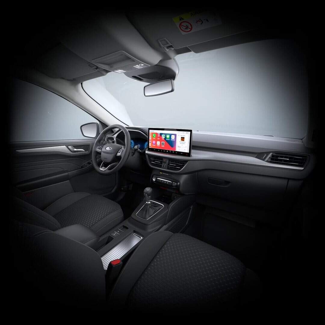 Renting New Ford Kuga Titanium Blanco Frozen SUV 5 plazas Interior