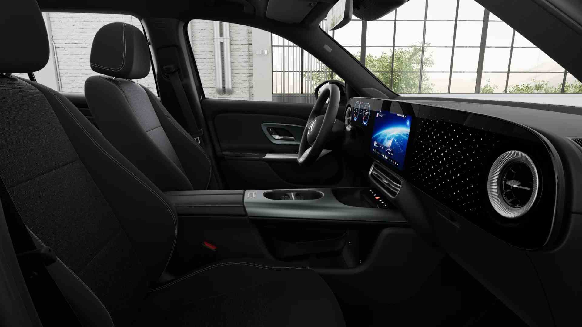 Renting New Mercedes Benz GLB EQ Negro Cosmos SUV Automático Eléctrico Etiqueta 0 5 Plazas Interior