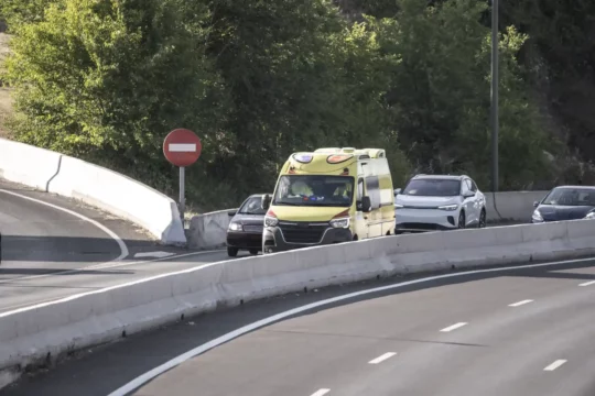 Qué hacer ante un pasillo de emergencia cuando viajas por carretera