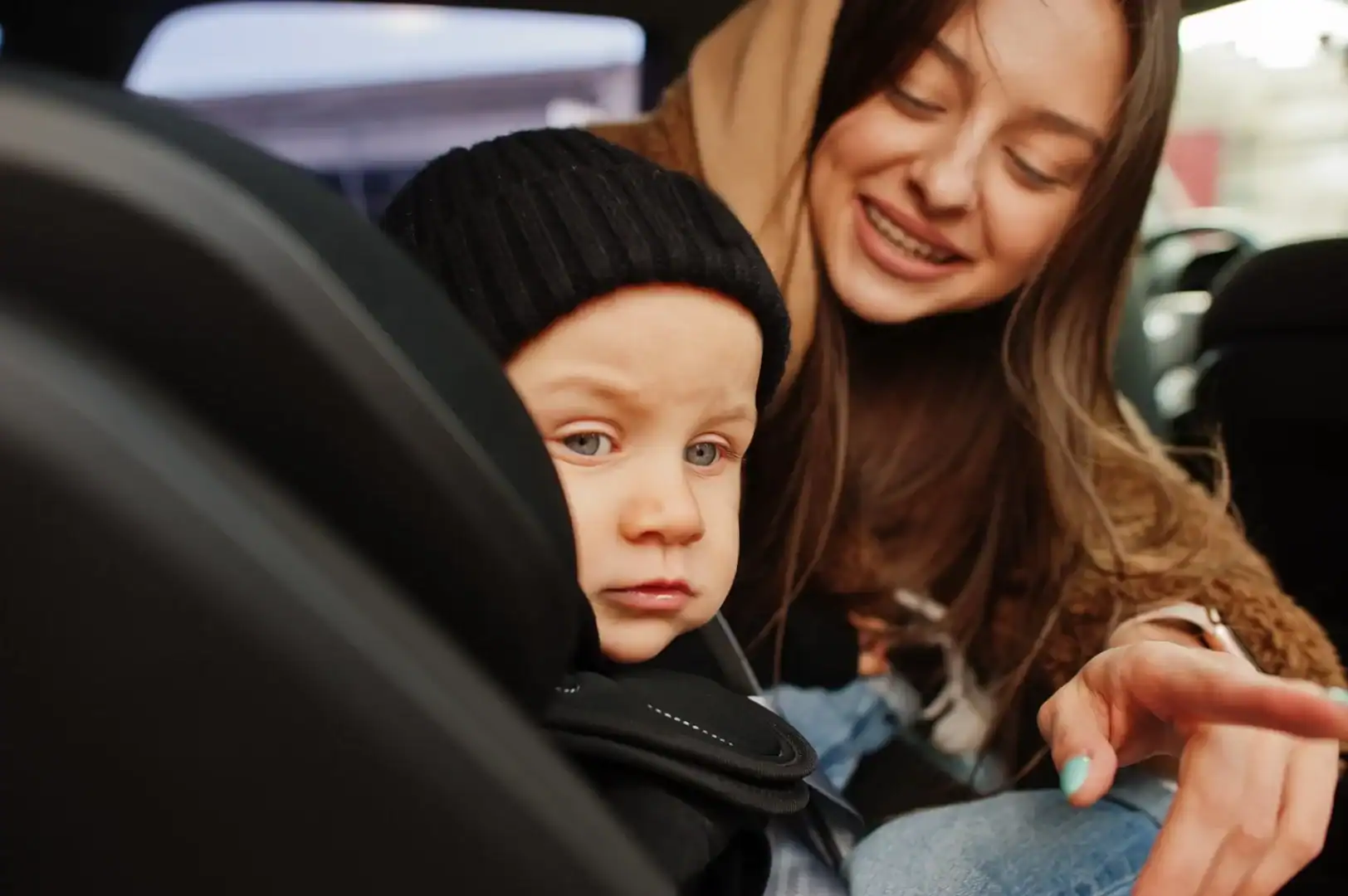 consejos para viajar con ninos seguros Consejos para viajar con niños de forma segura en un coche de renting